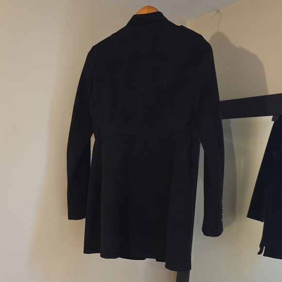 Tristan Black Buttoned Trench Coat - Picture 4 of 4